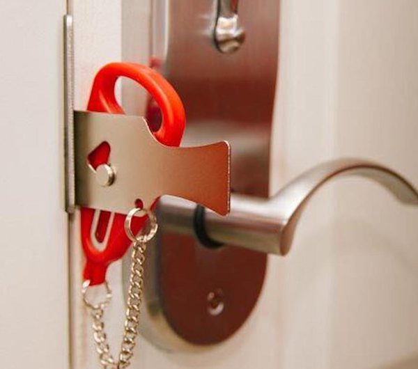 Safety lock – Varnostna ključavnica slider