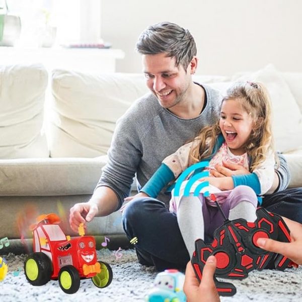 HAPPY TRACTOR – Plešoči avto na daljinsko upravljanje slider